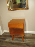 Heywood Wakefield MCM Side End Table / Nightstand
