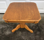 Oak Finish Wood End Table or Occasional Table Really cute for any spot