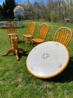 Table with 4 chairs