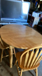 Table and 2 chairs!! blond wood