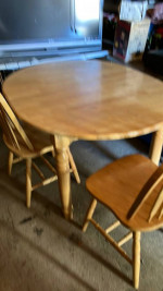 Table and 2 chairs!! blond wood