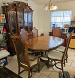 Thomasville Dining set: Table, 6 Chairs, China Hutch, Buffet - $640