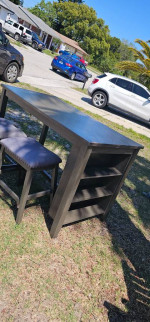 Bar table with 2 stools