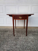Ethan Allen pembroke mahogany drop leaf side end table