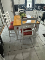 Tracy Has A Beautiful Kitchen Table!