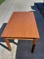 Wood rectangle kitchen table & 4 chairs