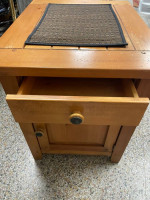 1 Wood bed Nightstand end table mesita de noche/mesa