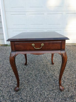 High End Hekman Queen Anne Style Side Table with Drawer