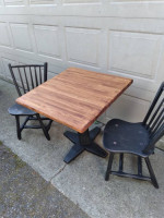 REDUCED ***Hunt Country Table and 2 Chairs