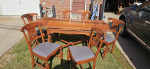 Dining room table set w 6 chairs, 2 hidden leafs and protective pads
