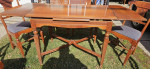 Dining room table set w 6 chairs, 2 hidden leafs and protective pads