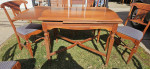 Dining room table set w 6 chairs, 2 hidden leafs and protective pads