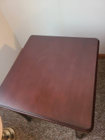 Living Room table and 2 side tables for sale!