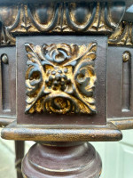 NEOCLASSICAL STYLE GILT DECORATED CONSOLE TABLE IN EXCELLENT CONDITION!