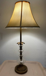 30" TABLE LAMP-EXCELLENT CONDITION-GOLD METAL BASE-REG OR 3 WAY BULB