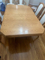 Giguere & Morin OAK 6-person Dining Table