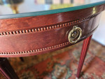 Classic Mahogany End Table/ Side Table