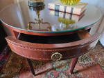 Classic Mahogany End Table/ Side Table