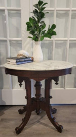 Antique Eastlake Victorian Walnut Oval Marble Top Parlor / End / Lamp Table