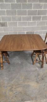 Breakfast / dining table and 2 chairs (free delivery)
