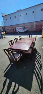 Belfort table and 8 chairs from Kincaid (free delivery)