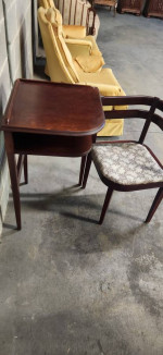Unique side table and chair combo (free delivery)