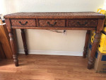Decorative Wicker T.able and Storage Box