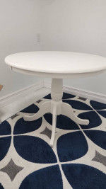 Whiye 36" Round wood table