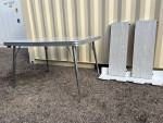 Mid Century Formica Dining Table with 2 Leafs