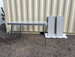 Mid Century Formica Dining Table with 2 Leafs
