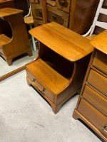 MODERN MID CENTURY NIGHTSTAND, BEDSIDE TABLE