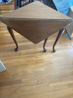 Drop leaf side table