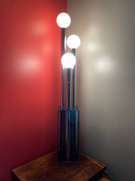 Mid Century Modern Lucite and Chrome Table Lamp
