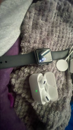 Airpod peos and apple watch