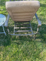 Beautiful Bistro Set 2 Chairs and Side Table **