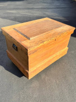 Coffee Table Wood Trunk Chest Blanket Storage Carpenters Chest Antique