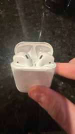 Airpod generation 2s used