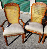 Dining Room Table and 6 Chairs