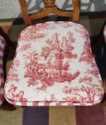 4 Dining Room Table Chairs. Unique Pattern