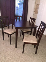 5 pc. Dining/Kitchen table set w/4 chairs! Wood! New!