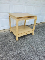 Hickory Sara side table