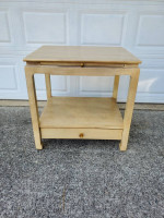 Hickory Sara side table