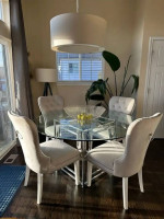 Z Gallerie Exclusive 5 pc Dining Set - Table & Chairs
