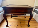 Antique Hekman Queen Anne Side Table