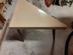 UNIQUE MID CENTURY MODERN TRIANGLE SHAPED ACCENT TABLE