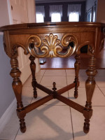 ANTIQUE SOLID WOOD CARVED ACCENT TABLE