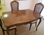 Diningroom table, Thomasville French