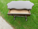 Little table stand with storage drawer