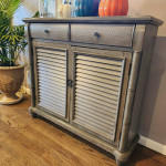 GORGEOUS BROYHIL TABLE CABINET EXCELLENT CONDITION, DISTRESSED ACCENT