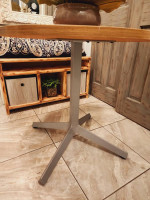 GORGEOUS ROUND ENTRANCE TABLE / BISTRO TABLE